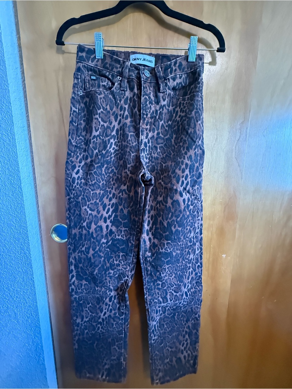 Dkny High-Rise Leopard Print Jeans in Brown/Black